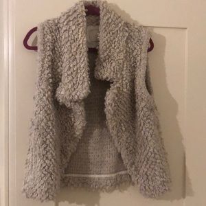 Iro knit vest- looped cream wool